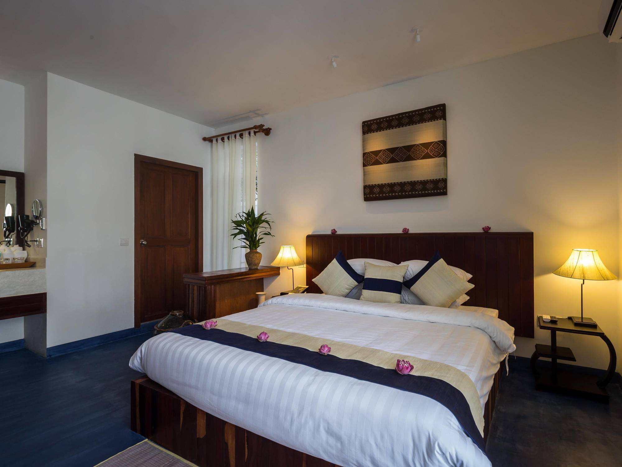 Vmansion Boutique Hotel Phnom Penh Dış mekan fotoğraf